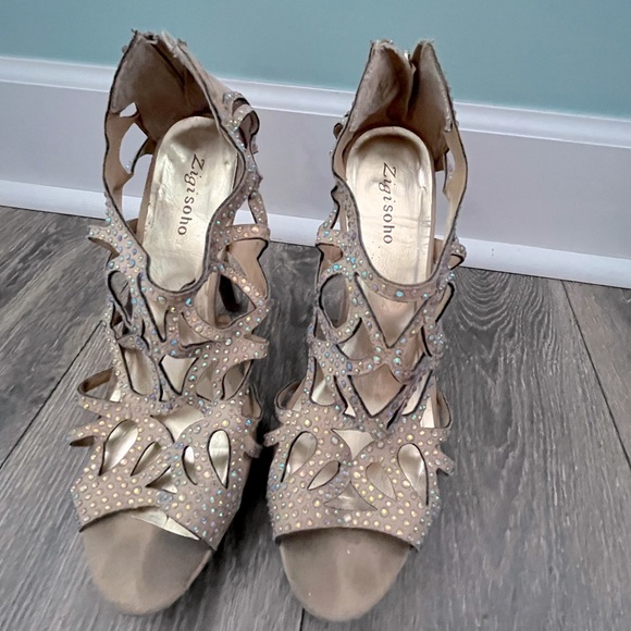 Zigisoho tan suede embellished cut out platform sandal heels size 10 - Picture 1 of 4
